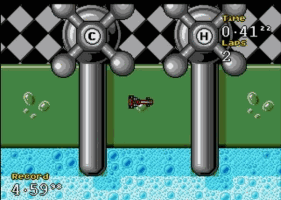 Micro Machines 2 - Turbo Tournament Screenshot 1